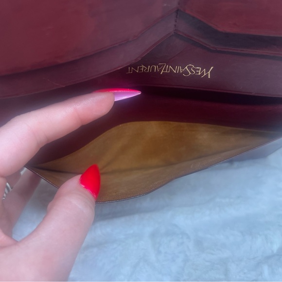 Yves Saint Laurent Leather Wallet Classic Design - Picture 7 of 10